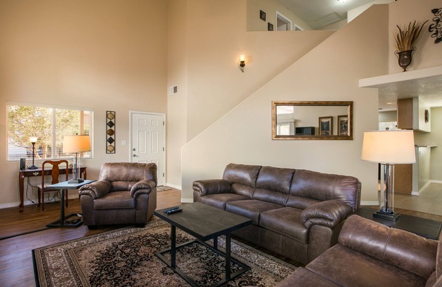 Cozy 4 BR avec bain à remous - Près du casino, du golf, de l'I-25, des restaurants et des divertissements