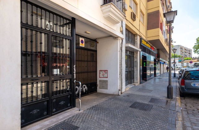 Spacious new apartment near Macarena church