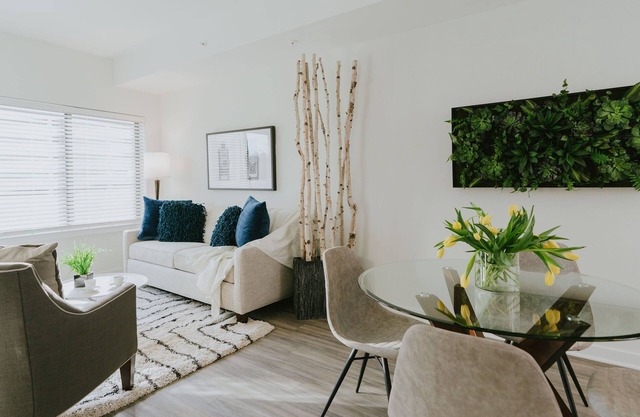 Appartement de luxe spacieux, neuf et meublé à distance de marche de Merriweather Post