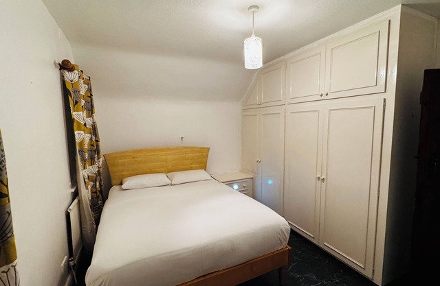 Spacious newly refurbished 4 Bedroom House in St Albans