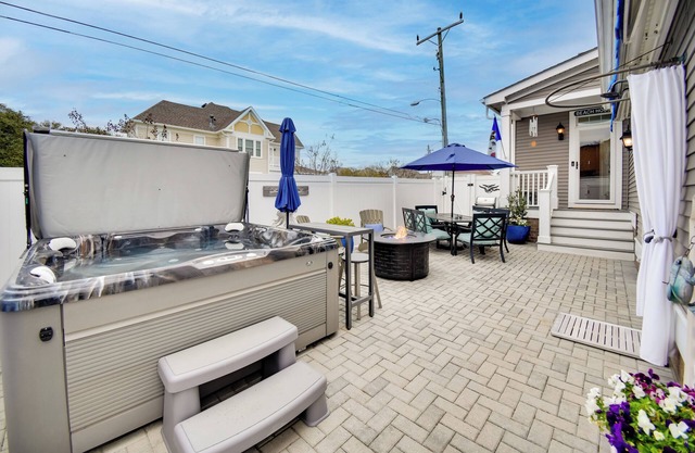 Spacious Norfolk Home w/ Private Hot Tub!