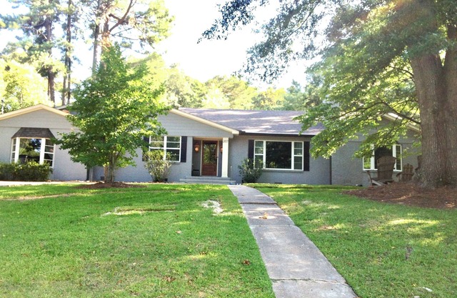 Spacious “Old Oxford” home within walking distance to the Square and the Grove.