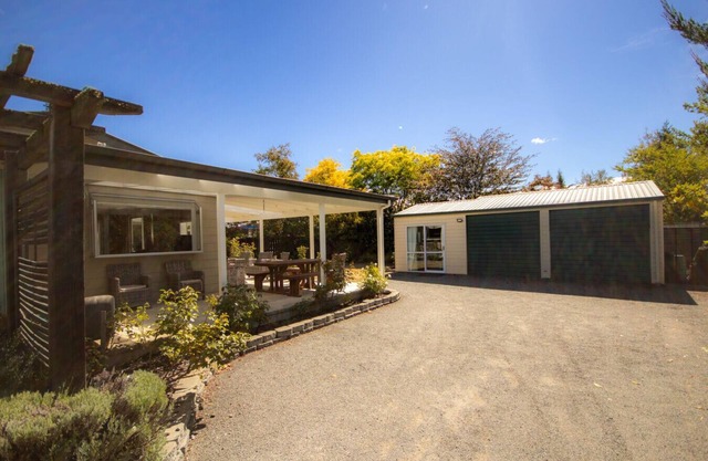 Spacious on Simons Street, Twizel - FREE WIFI