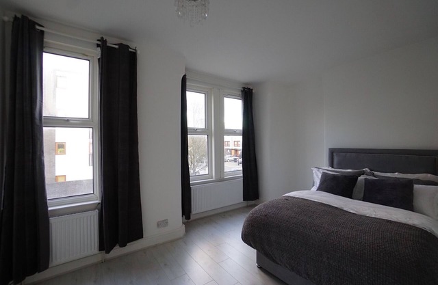 Chambre privée spacieuse avec serrure | Près de la gare | Train direct pour le centre de Londres