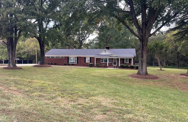 Spacious ranch in the country that has it all.