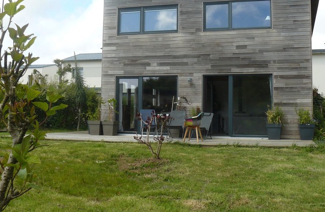 Maison bois récente spacieuse , au calme, entre mer et campagne, à Plouzané