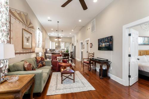 Spacious Retreat with Private Pool