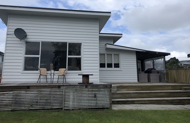 Spacieux Riverton Beach Home avec une vue