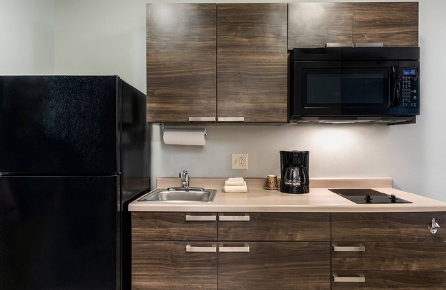 Spacious Room with Kitchen and Amenities Near Mountain America, Pet-Friendly