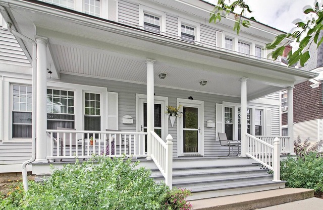 Maison de ville spacieuse Rutland w / Fire Pit- Walk to Town