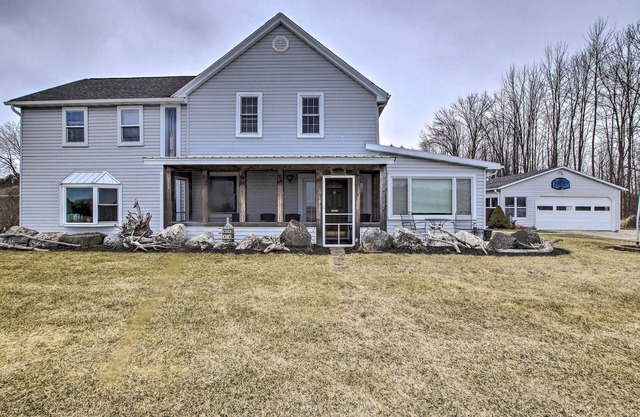 Spacious Sheboygan Home w/ Grill & Fire Pit!