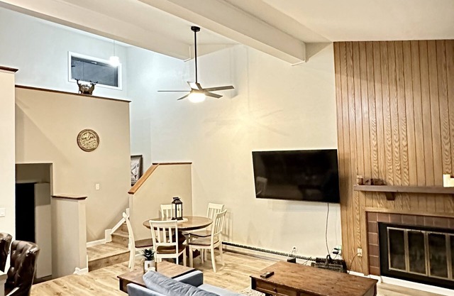 Spacieux Ski-n-Golf Vail / Beaver Creek Condo 3bd / 2. 5bath