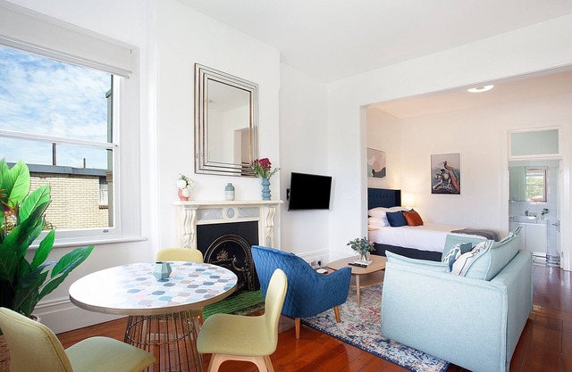 Studio spacieux avec balcon dans le centre-ville de Glebe