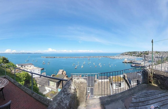 Maison de ville avec une incroyable vue sur la mer