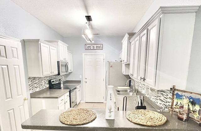 Spacious Townhome mins from Destin & Elgin AFB #2
