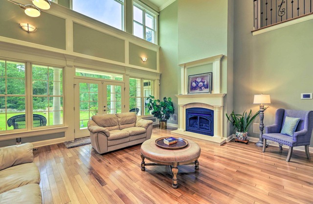 NOUVEAU! Spacieux Trenton Home w / Pond sur 20 Acres!