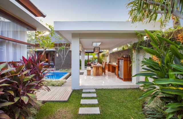 Spacieuse villa de luxe de deux chambres à Jimbaran avec une piscine privée