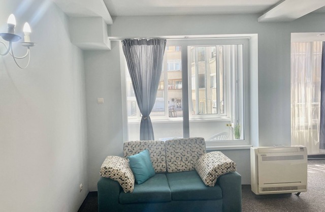 Spacious two Bedroom Flat Close to Beach and See Garden of Burgas