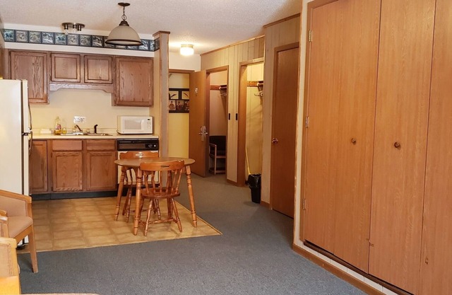 Spacious Two level Condo (#2) inside the Lodge at North Ironwood Acres, 2BR/2BA & Kitchenette (Be Self Sufficient!!), and DOG FRIENDLY!