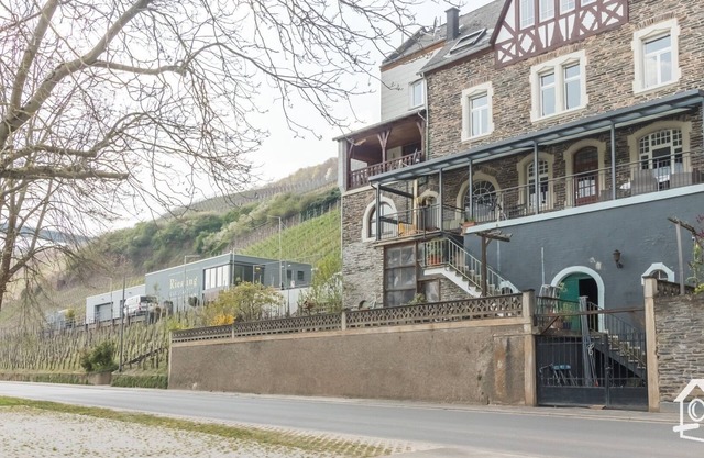 Grande maison avec vue sur le fleuve sans obstacle, 6-10 personnes, 3 salles de bains
