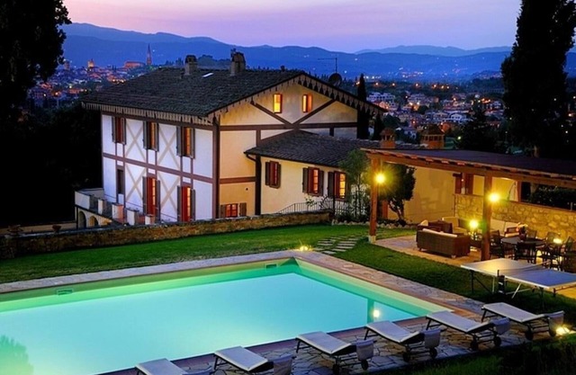 Spacieuse Villa Noble Avec Tout Le Confort, Située Dans Un Endroit Paisible Arezzo