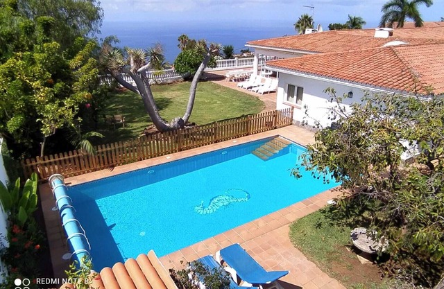 Villa de luxe, piscine privée, imprenable vue mer et montagne