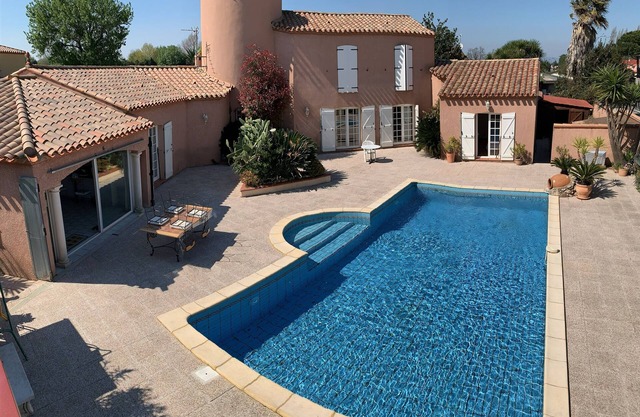 Dernière dispo! 6 au 13/7 Très belle Villa de 300m2 avec piscine privée