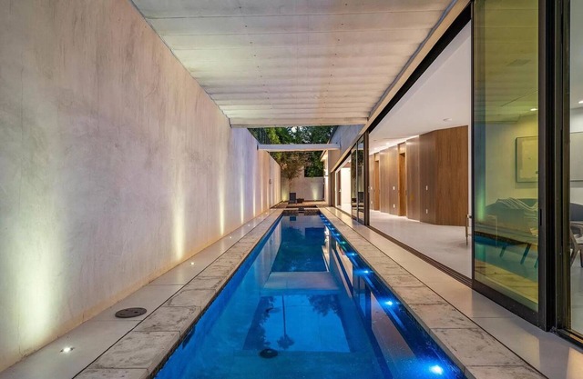 Spacious villa with 4 bedrooms and WiFi, fitness room in amazing Los Angeles