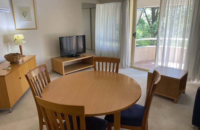 Spacious Wahroonga 2 Bedroom Apartment