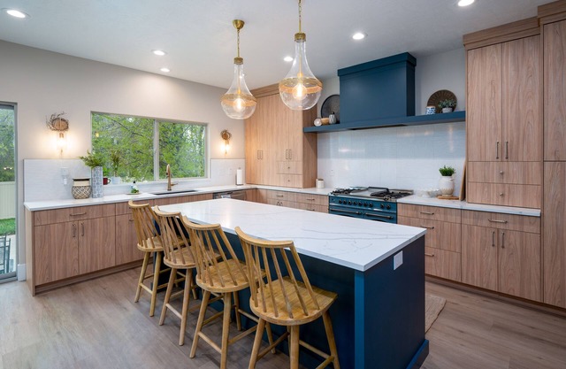 Spacious Wasatch Valley House. Close To Amenities, Restaurants.