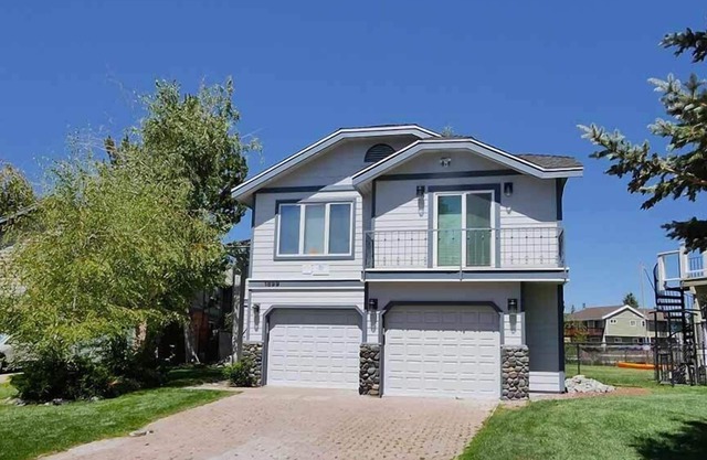Spacieux Waterfront Home pour 8 - Dock Deep Water!