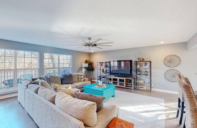 Spacious waterfront home with a washer/dryer, central AC & deck