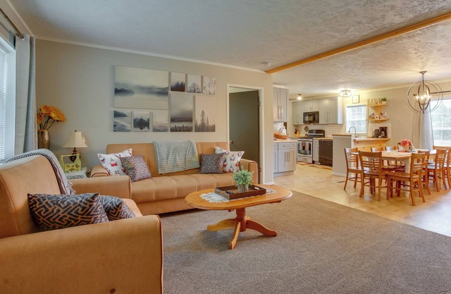Spacious Wellston Home Near Hiking & Skiing!