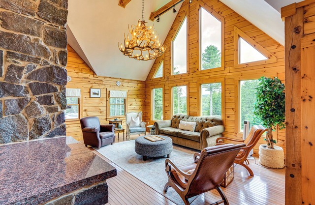 Spacious Wilmington Cabin: Walk to Lake