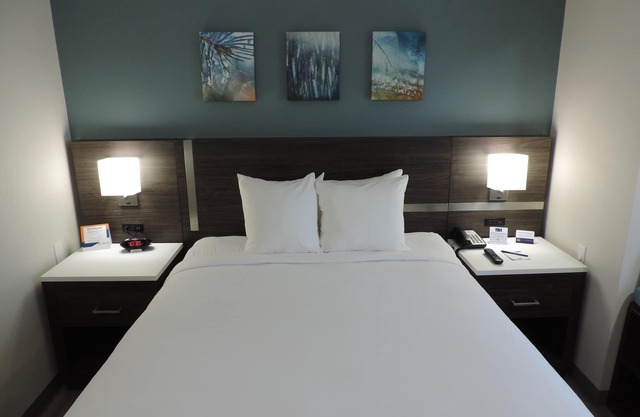 Sleep Inn & Suites Clarion, PA near I-80