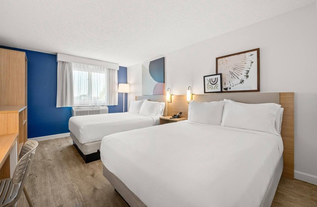 Spark by Hilton Eden Prairie