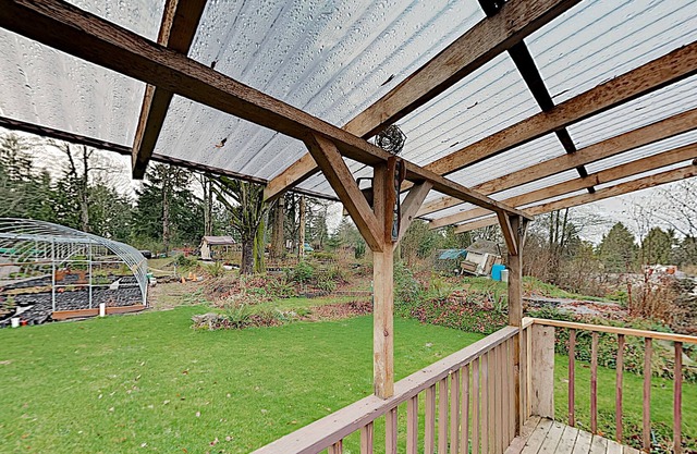 Sparkling Home on Peaceful Nursery near Alki Beach & Downtown