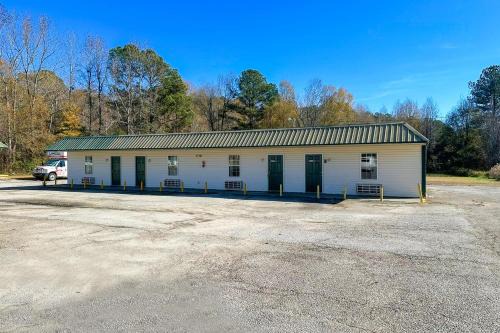 Sparta Seven Motel By OYO near Milledgeville