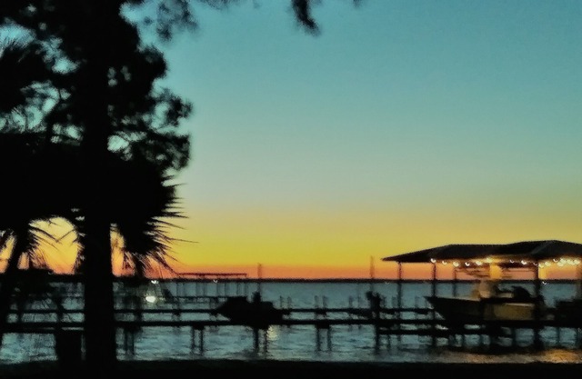 Parler Easy Style Studio sur Perdido Bay