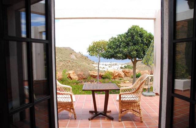 "OFFRE SPÉCIALE" Villa avec piscine surplombant la mer