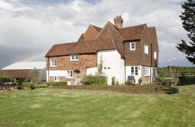 Special Offers Surrey Farmhouse 5 Bedrooms - Sleeps 10
