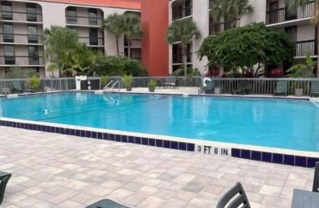 Special Promo! 3 Cozy Units Near Ripley's! Free Shuttle, Breakfast!