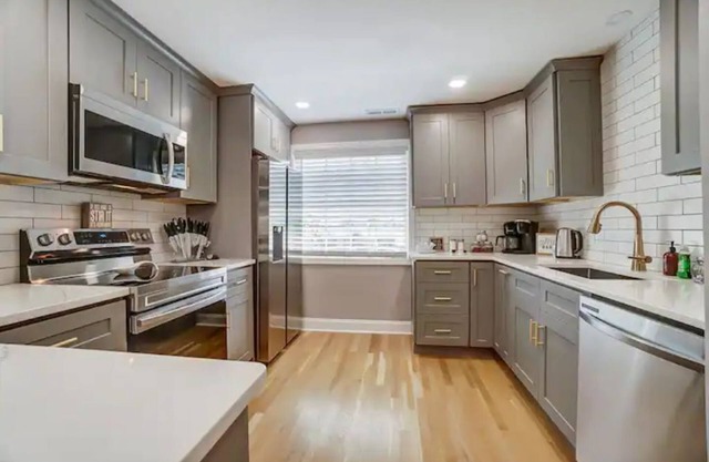 Special Rates-Sleeps 9- 2 Bath-Oakley Uptown Cincy