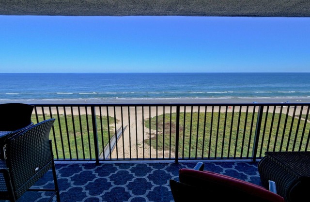 Nouveau condo de luxe face à la mer à Ocean Vista! Contactez-nous pour les promotions de l'été!