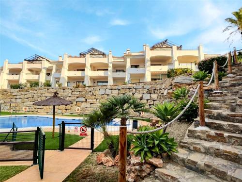 Spectacular 3 Bedroom Penthouse Apartment