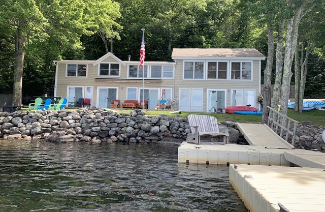 Fabuleux 4 BR LakeHouse avec vue non-stop sur le lac Megunticook pour 10 personnes