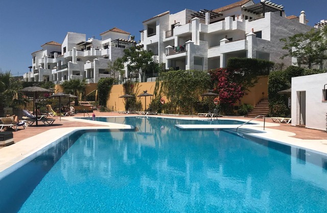 Spectaculaire appartement à Alcaidesa: GOLF ET PLAGE