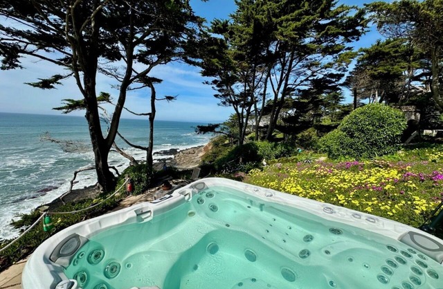 Spectacular Oceanfront Seaside Haven
