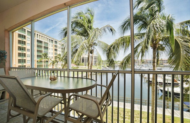 Superbe WaterView Burnt Store Marina Harbour Condo-hiver ‘20 dates et plus restent