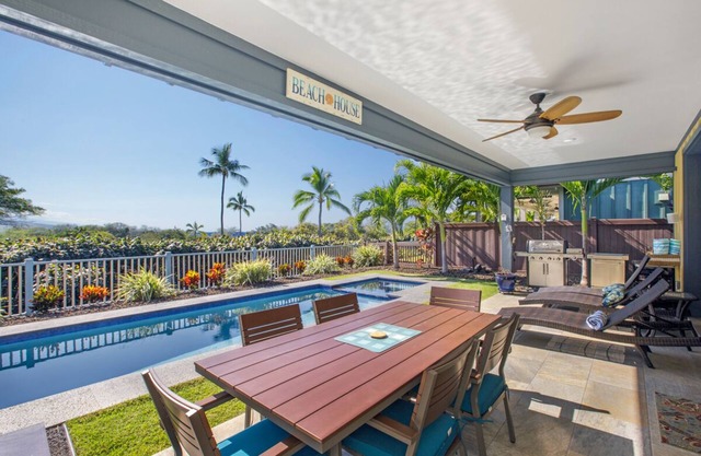Spectacular Home on the Golf Course with Private Pool